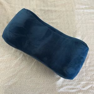 MASSAGE PILLOW